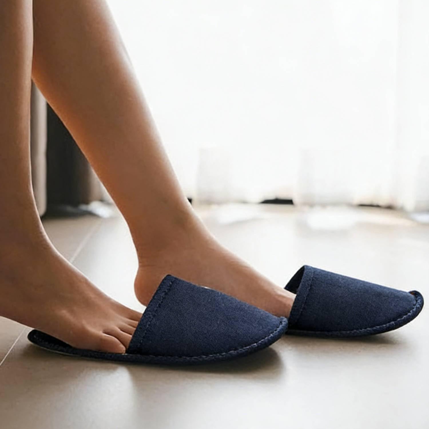 50 Paia Pantofole Monouso Tessuto Unisex Antiscivolo per Hotel Spa Viaggi | Ciabatte Usa E Getta Leggere Traspiranti Suola Spessa Bianco Nero Taglia 42 Adulti