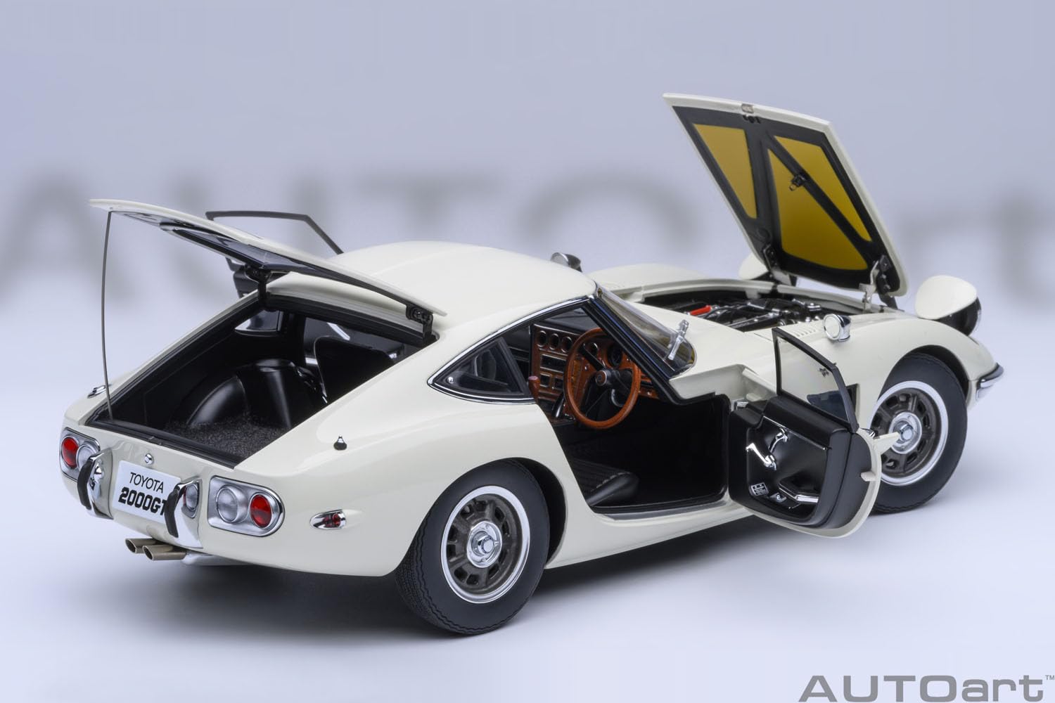 Amazon | オートアート (AUTOart) トヨタ 2000GT 1967 (ホワイト) 完成
