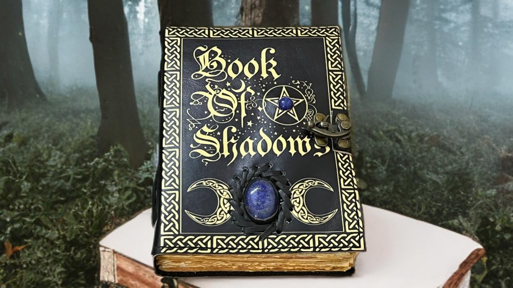 Leeres Zauberbuch der Schatten mit keltischem Lapislazuli Stein - Vintage Leder Journal mit Schloss, Grimoire Junk Journal, Leder Skizzenbuch Notizbuch, 200 Büttenseiten - Hexerei Geschenk für Sie