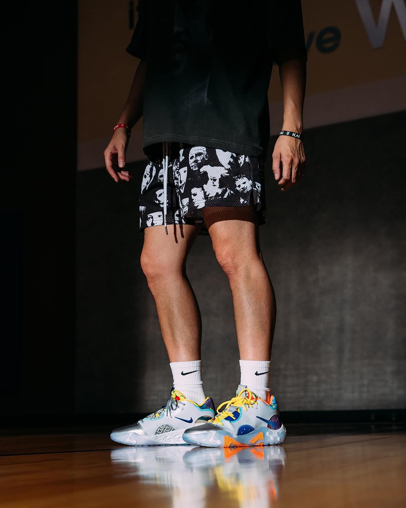 Short de basket-ball rétro pour homme avec imprimé graphique