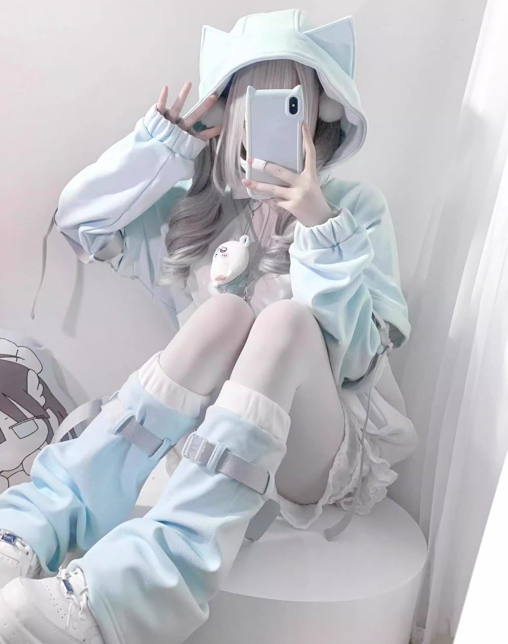 Kawaii Cat Ear Hoodie Women's Y2K Harajuku Aesthetic Sweatshirt with Detachable Cuffs, Oversized Pullover Streetwear - Image 2