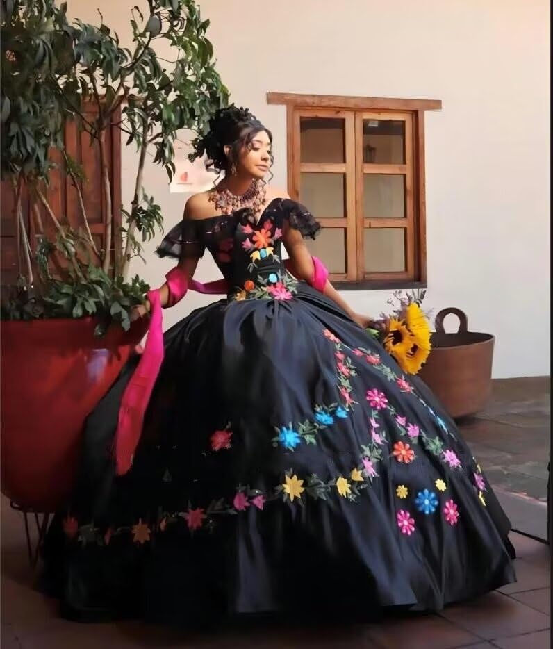 Boho Off Shoulder Colorful Embroidered Quinceanera Dresses Vintage Empire Waist Sweet 15 Dress Plus Size 20252