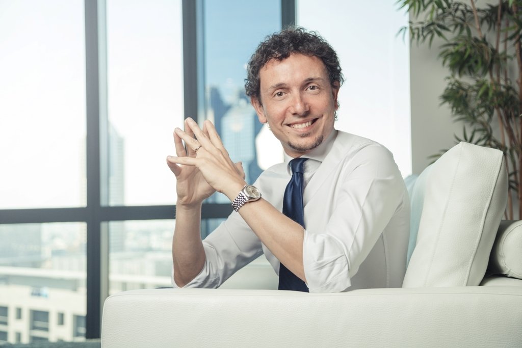 Carlo Pignataro books, biography, latest update