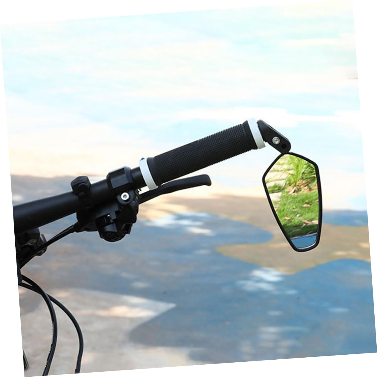 2pezzi Specchietto Retrovisore Professionale Per Bici Da Design Versatile e Robusto Per Manubri Visione Chiara e Ampia Per Ciclisti e Scooter Facile Installazione e Sicurezza