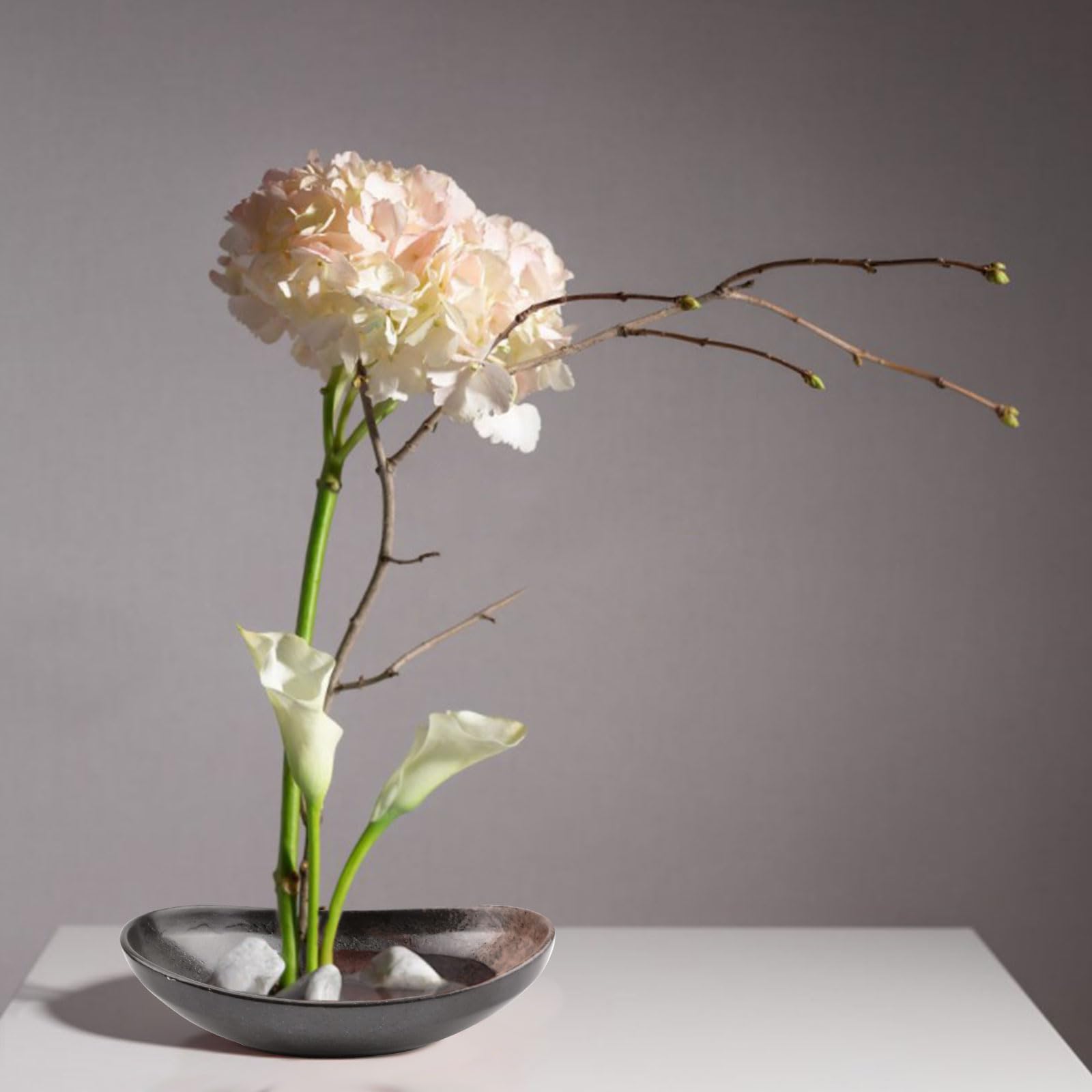 WANDIC Ikebana Schale Japanisch Blumenschale in Barrenform und 5 cm Blumenfrosch für Ikebana, Keramik Blumenvase, Pflanzen-Arrangement, Blumenbehälter, Braun/Schwarz