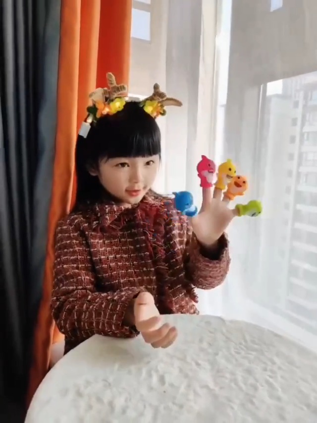 Amazon.co.jp: ベビーシャーク おもちゃ パペット 指人形 ぬいぐるみ