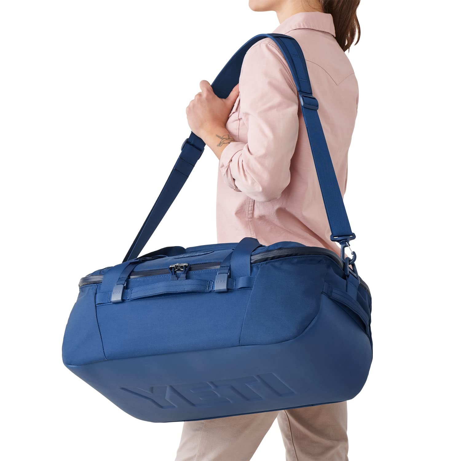 Amazon.com | YETI Crossroads Duffel Bag, 40L, Alpine Brown | Travel Duffels Amazon.com | YETI Crossroads Duffel Bag, 40L, Alpine Brown | Travel Duffels