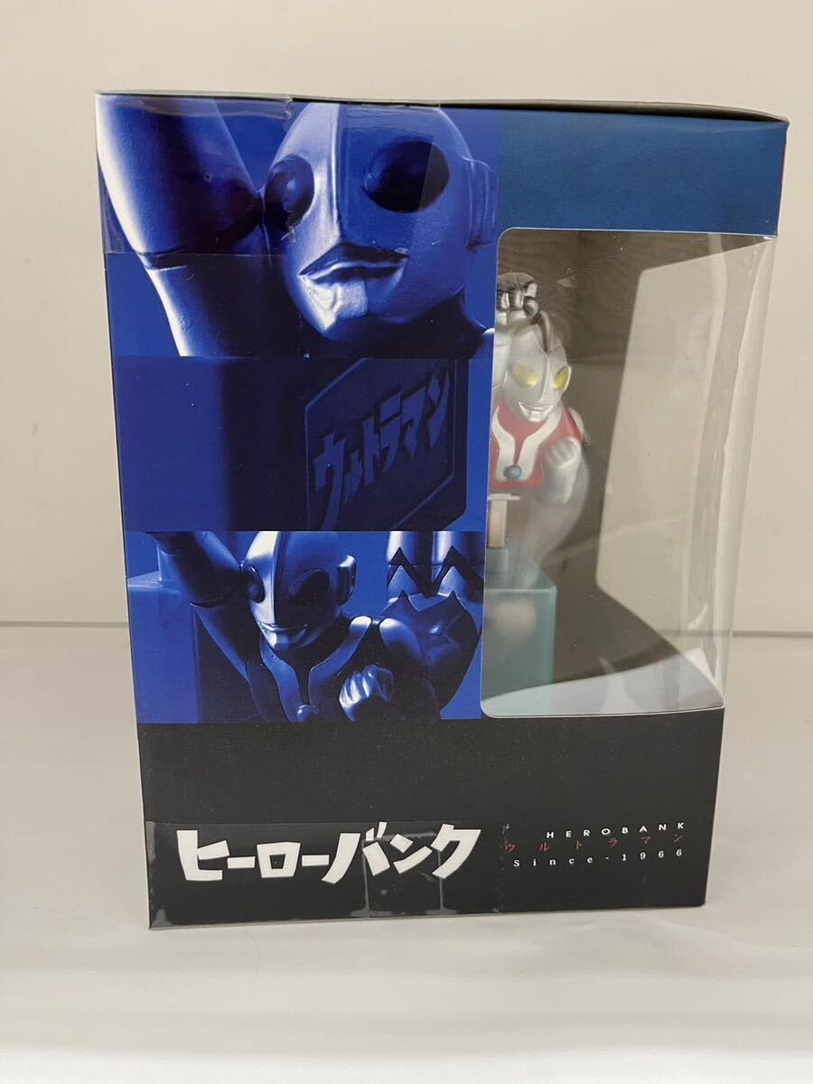 Amazon.co.jp: ヒーローバンク 動く コイン遊具型貯金箱 : おもちゃ