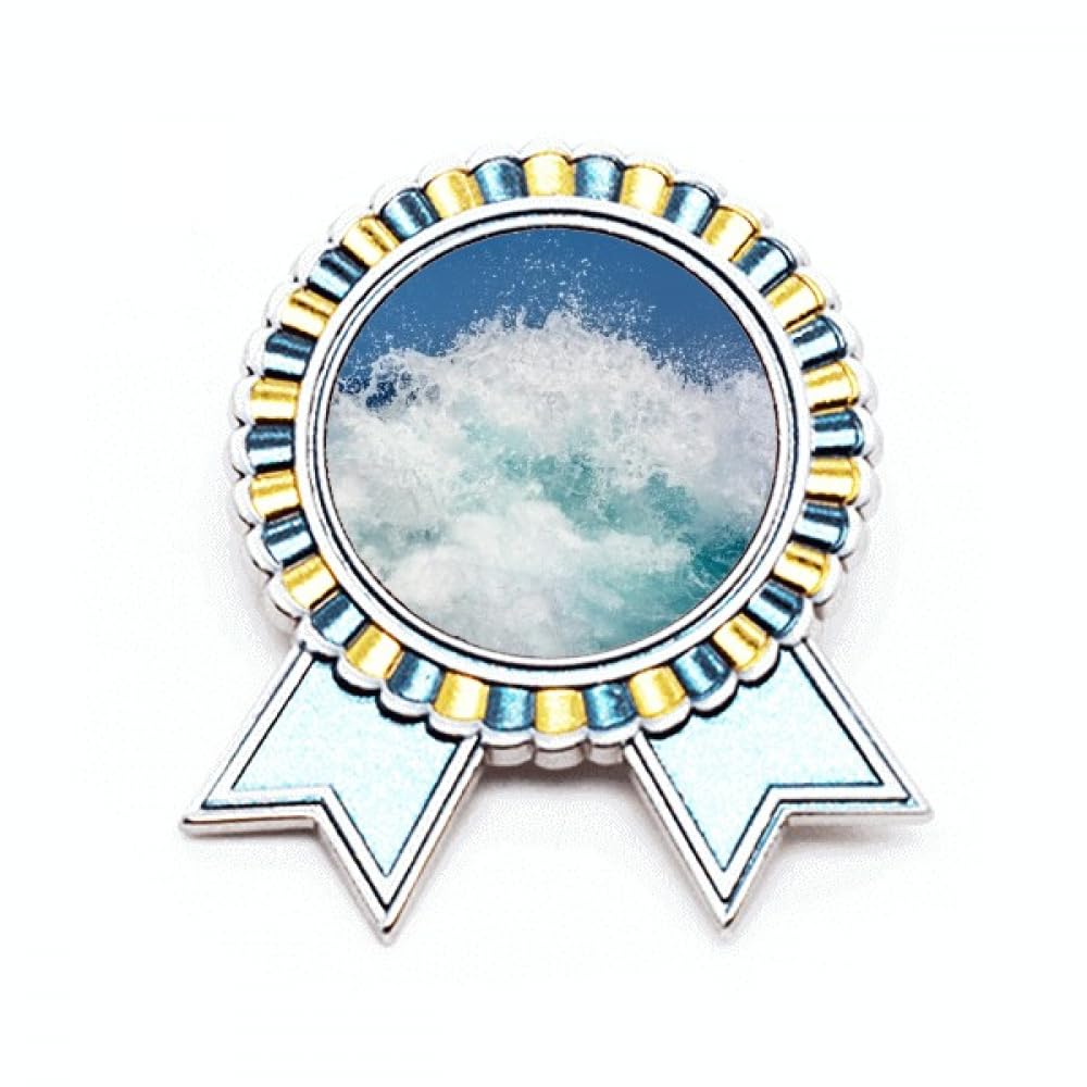 Broche médaille vagues avec finition métal soignée - 4