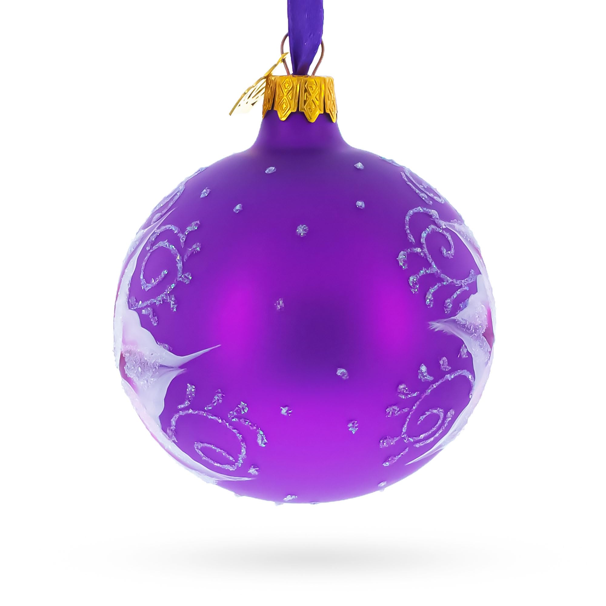 Bola de vidrio soplado con flores de lirio púrpura graciosas de 3.25 pulgadas como adorno de Navidad.