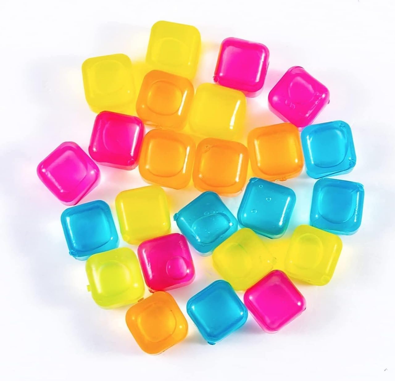 Reusable Ice Cubes, Plastic Ice Cubes, For Drinks, Cocktails, Whiskey, Wine. (Pack of 20)
