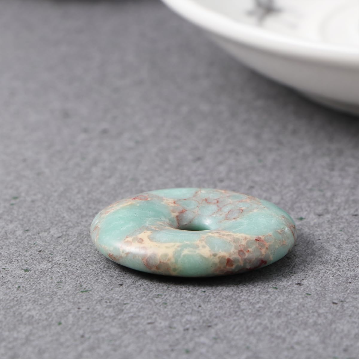 EXCEART Jade Stone 2pcs 35mm Gemstone Crystals Agate Jasper Healing Chakra Donut Pendant Bead Semi Precious Stone DIY Jewelry Accressory - Image 2