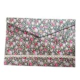 El patrón floral en el maletín es muy lindo y hermoso, y las bolsas son muy seguras para guardar papeles, carpetas, documentos, revistas, periódicos, pasaportes y mucho más.