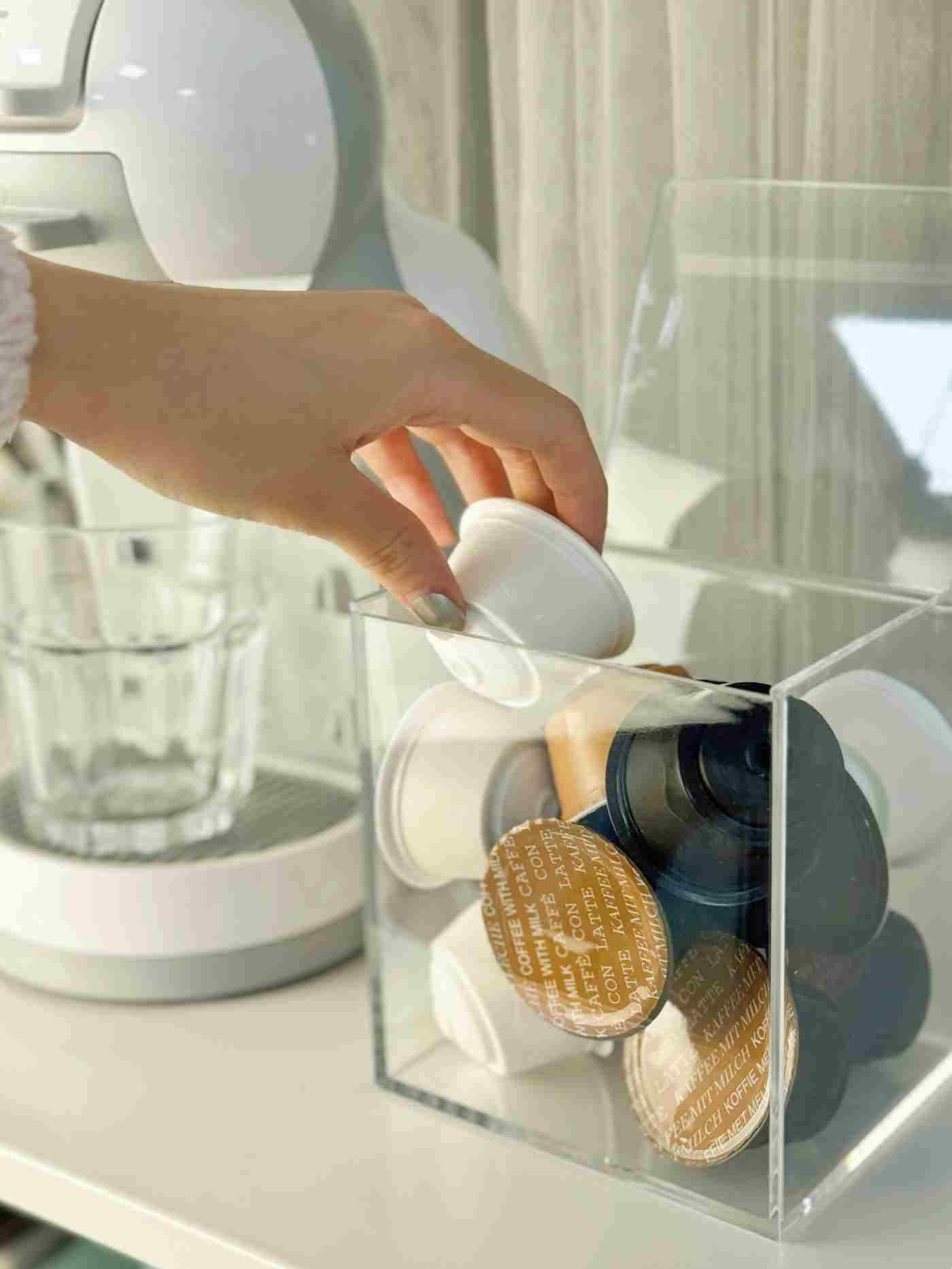 DAMDAM GO Portacapsulas Metacrilato Para Capsulas Nespresso o Dolcegusto, Dispensador Capsulas Acrilico, Capacidad Para 13 Cápsulas Dolce Gusto o 40 Cápsulas Nespresso
