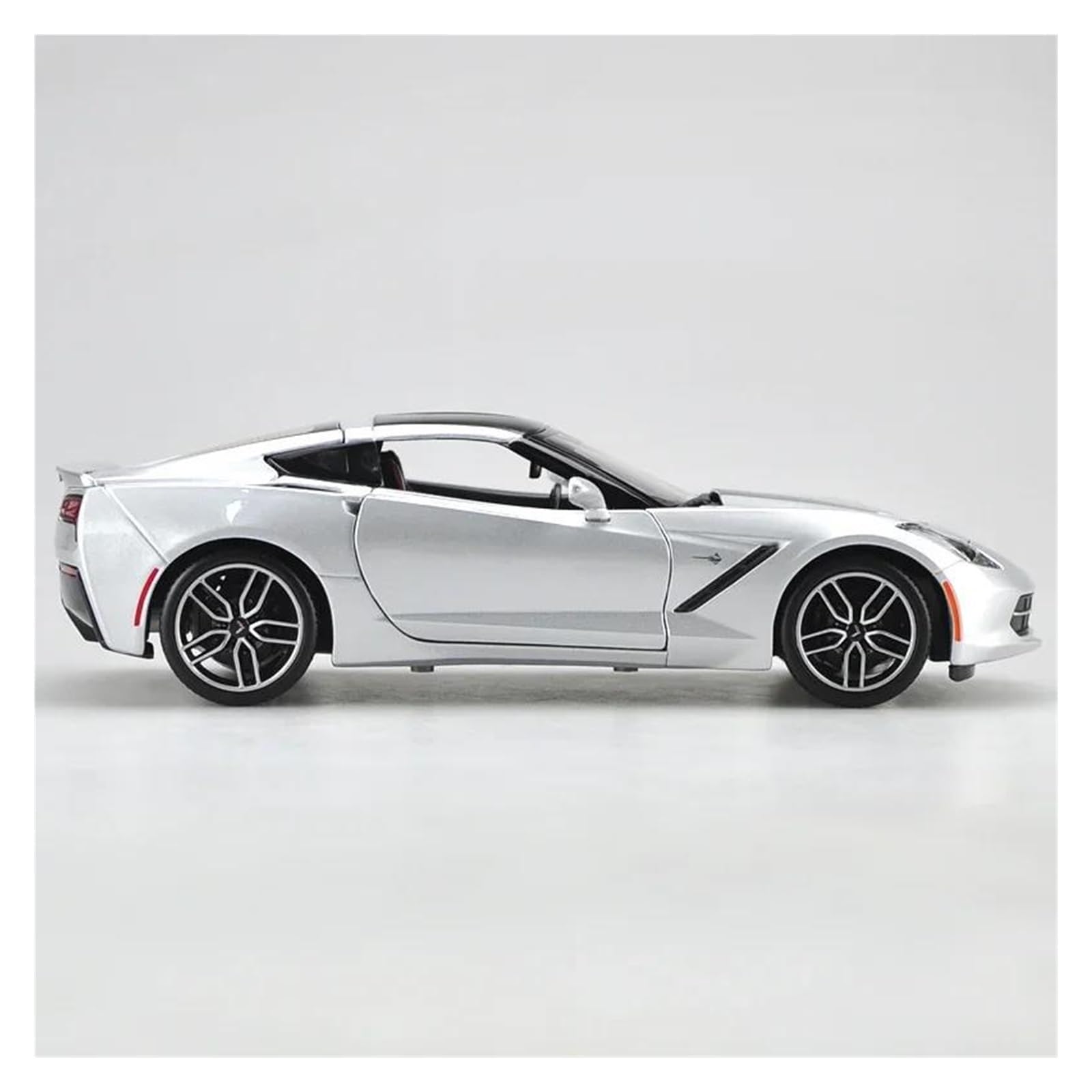 Metallo Scala Replica 1 18 Chevy Corvette C7-z51 Modello auto sportiva statica lega pressofusa collezione decorazioni per la casa Hobby Veicoli Giochi Set