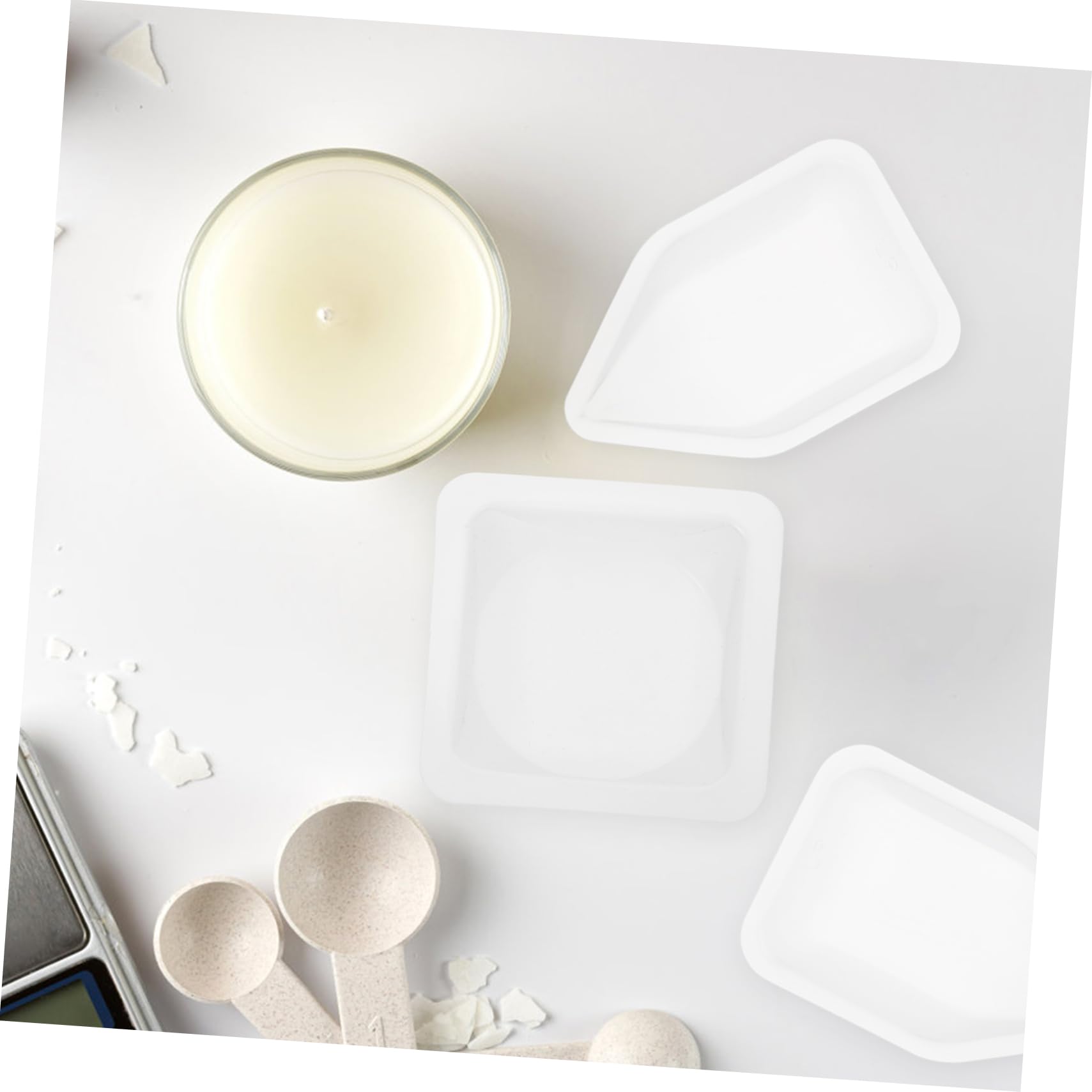 NAMOARLY Plastic Weighing Dishes Scale Pans Lab Dishes 100pcs Set Weighing Boats with Chamfered Edges