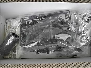 Amazon.co.jp: タミヤ 限定 1／12 ダットサン280ZX (M-05シャーシ)人形