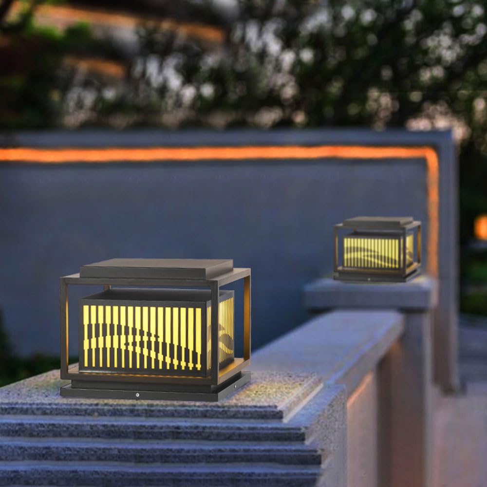 Pojedynczy kwadratowy lampion z czarnej blachy ocynkowanej, solarna lampa solarna do ogrodu, na podwórko, patio, podjazd.