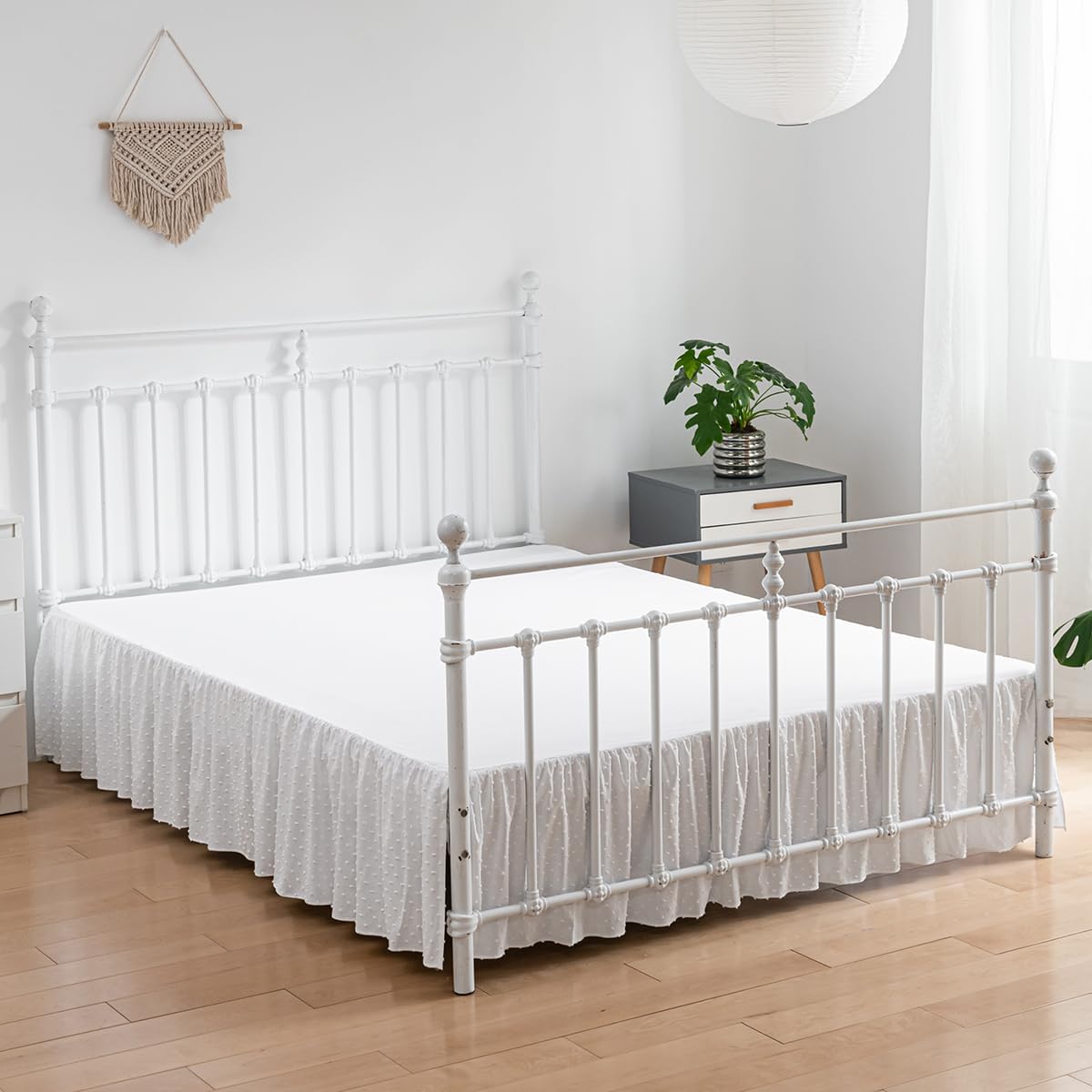 Tufted Dot Bed Skirt Queen Size,Ruffled Bed Skirt with Split Corners, Queen Bed Skirt 18 Inch Drop, Boho Queen Size Bed Skirt White for Ruffled Bed Skirt with Split Corners, Bed Skirt Queen Size