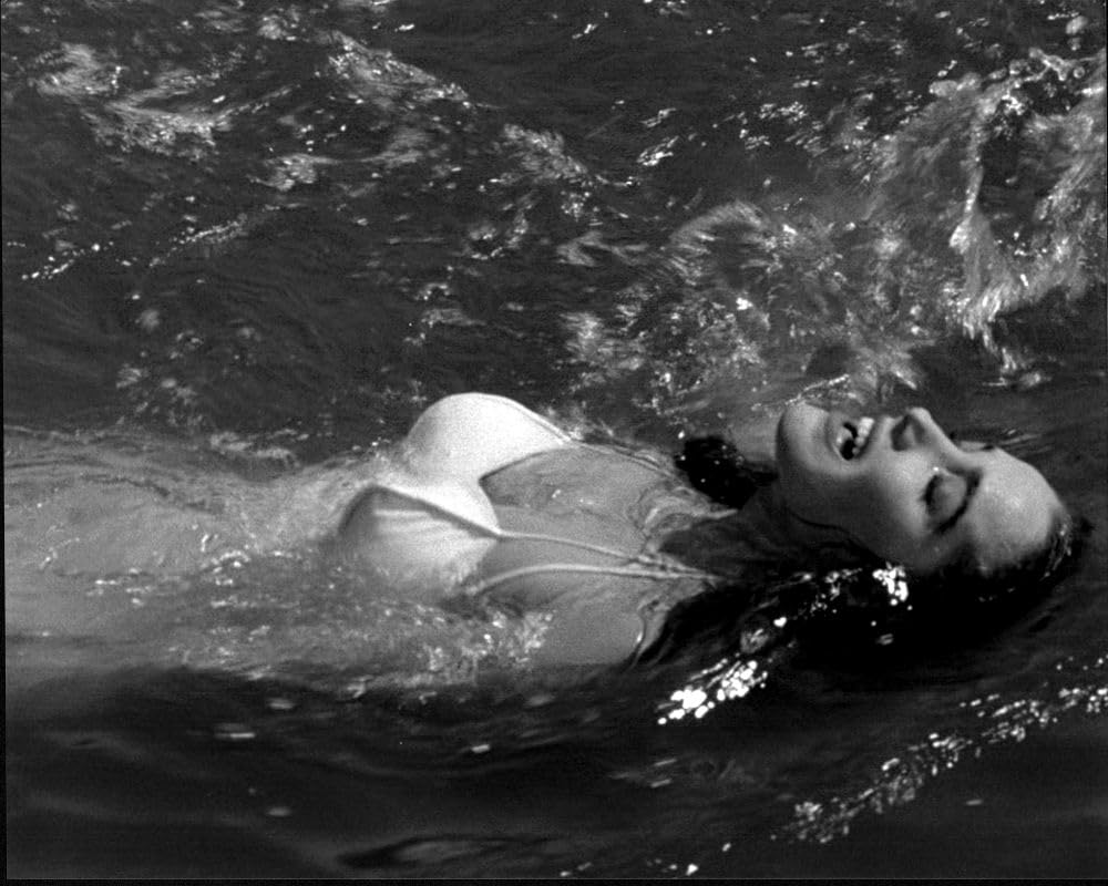 Amazon.com: Posterazzi Julie Adams Swimming In Creature From The