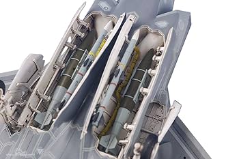 (未使用･未開封品)　キティホークモデル 1/48 F-35C「ライトニングII」 プラモデル f4u0baa Amazon | キティホークモデル 1/48 アメリカ空軍 F-35A