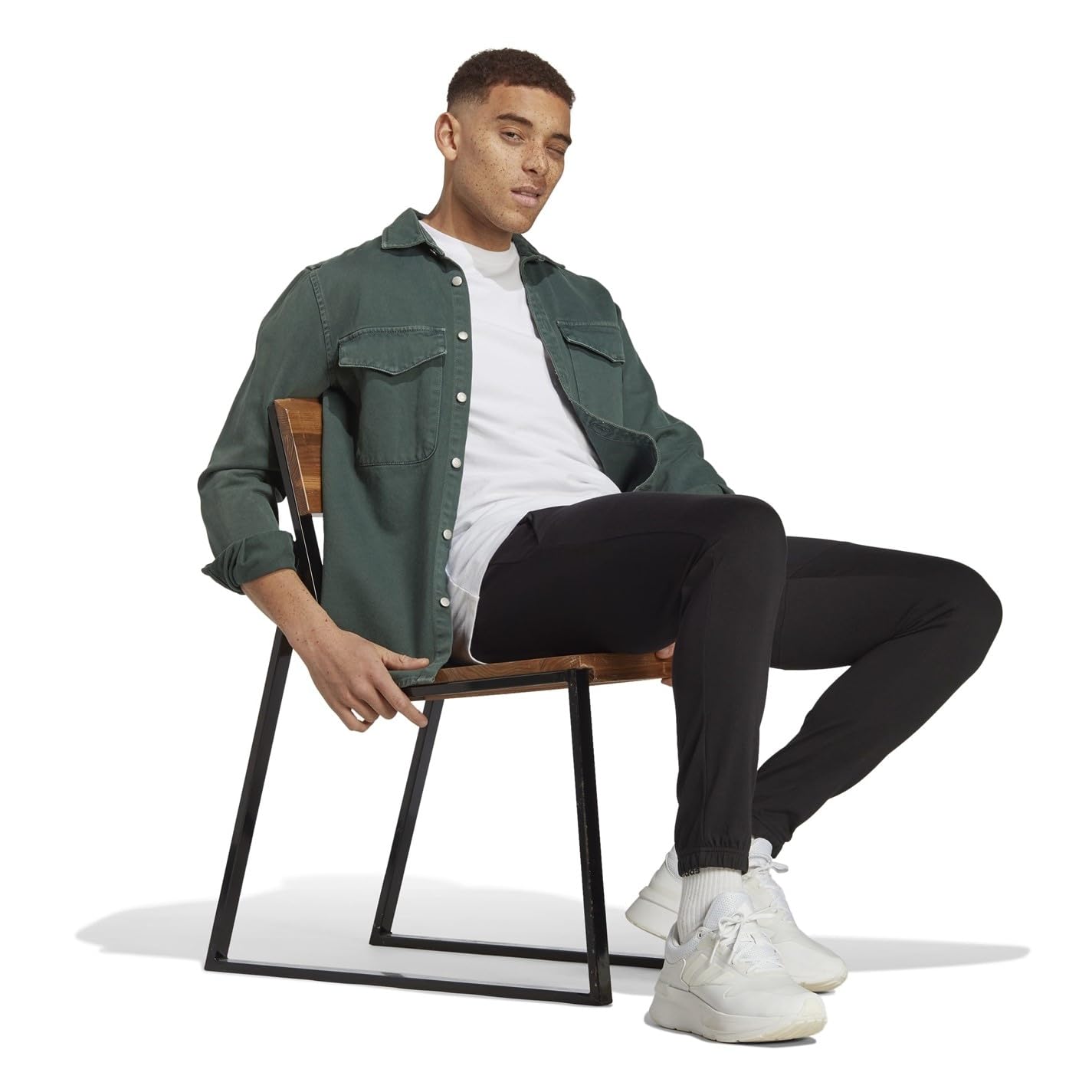 Adidas - Essentials - Distintivo Singolo in Jersey Affusolato, Pantaloni da Ginnastica Uomo
