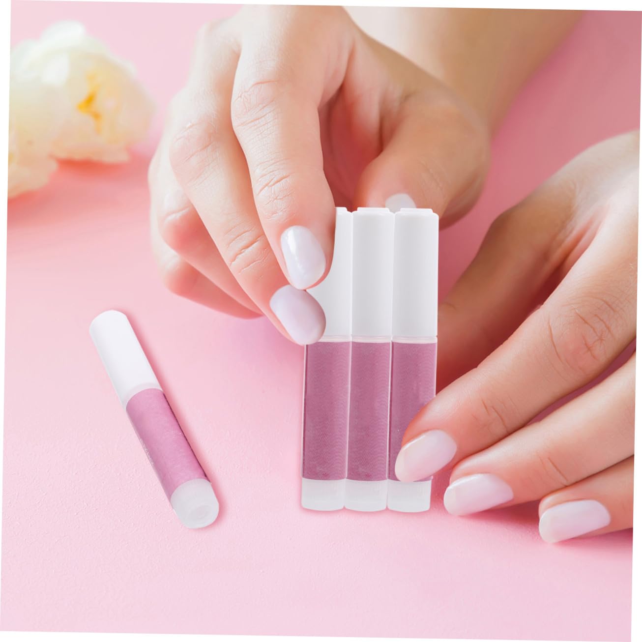 Unomor 20Pcs 2G Strong Nail Glue for False Nails and Fast-Drying Manicure Glue for Home and Salon