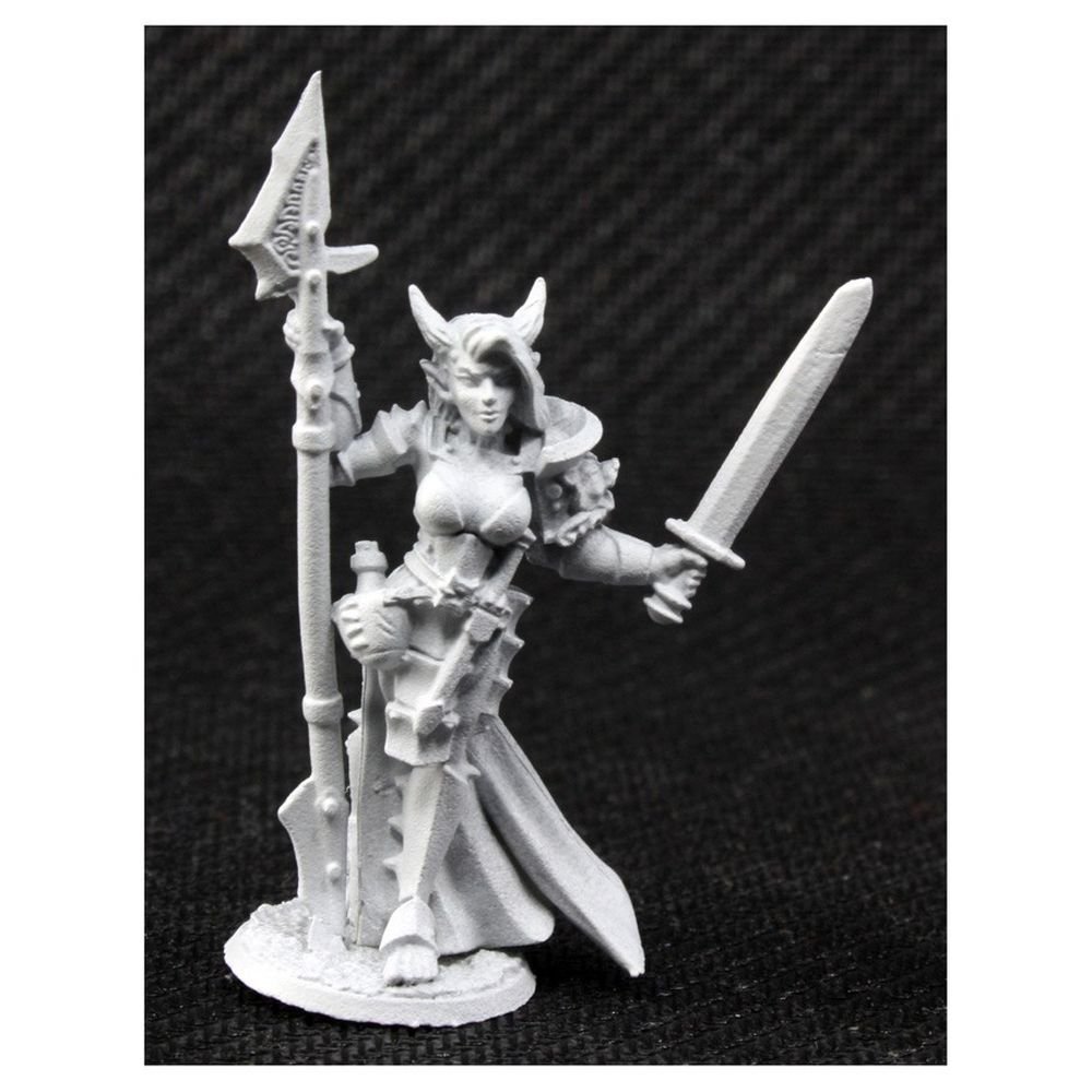 Reaper Daehana – Elfe Combattante Drithirienne – Figurine Héroïque 25 Mm – Donjon Dwellers – À Peindre – Dès 14 Ans