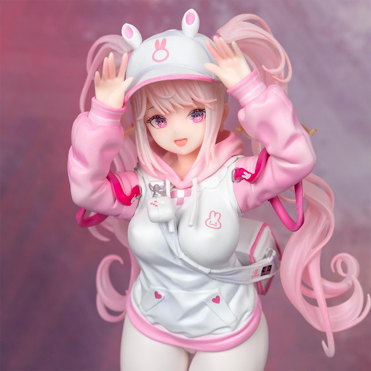 Goddess of Victory: NIKKE Alice 1/7 Figure Anime Game Character Includes an Alternate Facial Expression Desktop Ornaments Gift Figurine PVC 9.8IN