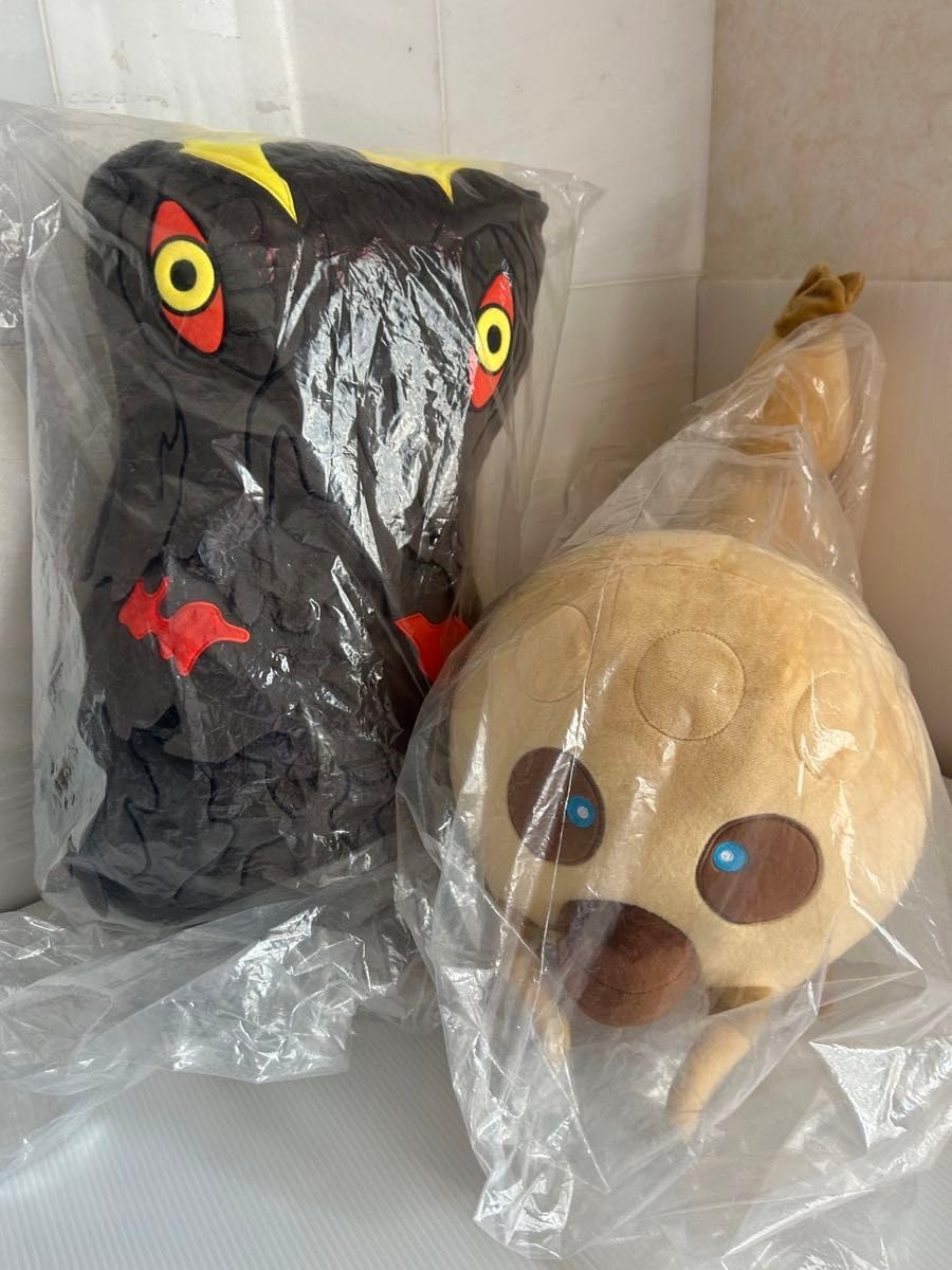 ゴジラ ダイカットクッション モスラ（幼虫）ぬいぐるみ　クッション　タグ付き ゴジラ ダイカットクッション モスラ（幼虫）ぬいぐるみ