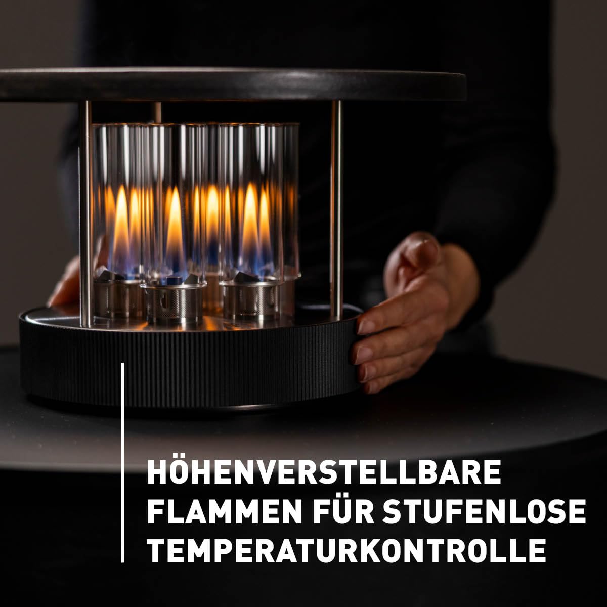 höfats - CIRCLE 35 Tischgrill Pro mit Pfännchen-Set - Indoor & Outdoor Plancha Grill - Bis zu 4 Stunden ortsunabhängiges Barbecue ohne Strom & Kohle, stufenlose Temperaturkontrolle - Ø35 cm