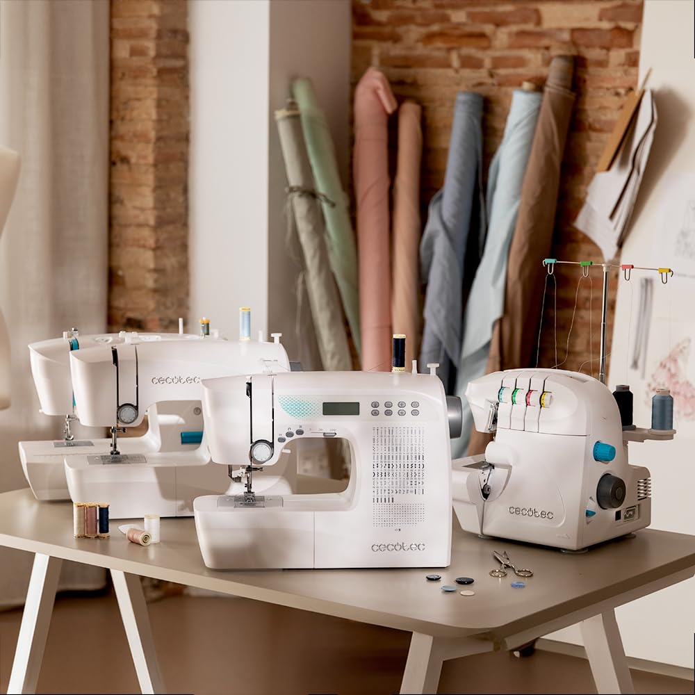Cecotec Macchina da Cucire 66 Punti BelleCouture 6600. Asola in 4 Tempi, Cambio Rapido del Piedino, Luce LED di Messa, Braccio Libero e Spazio di Archiviazione, Kit Accessori, Livello Intermedio