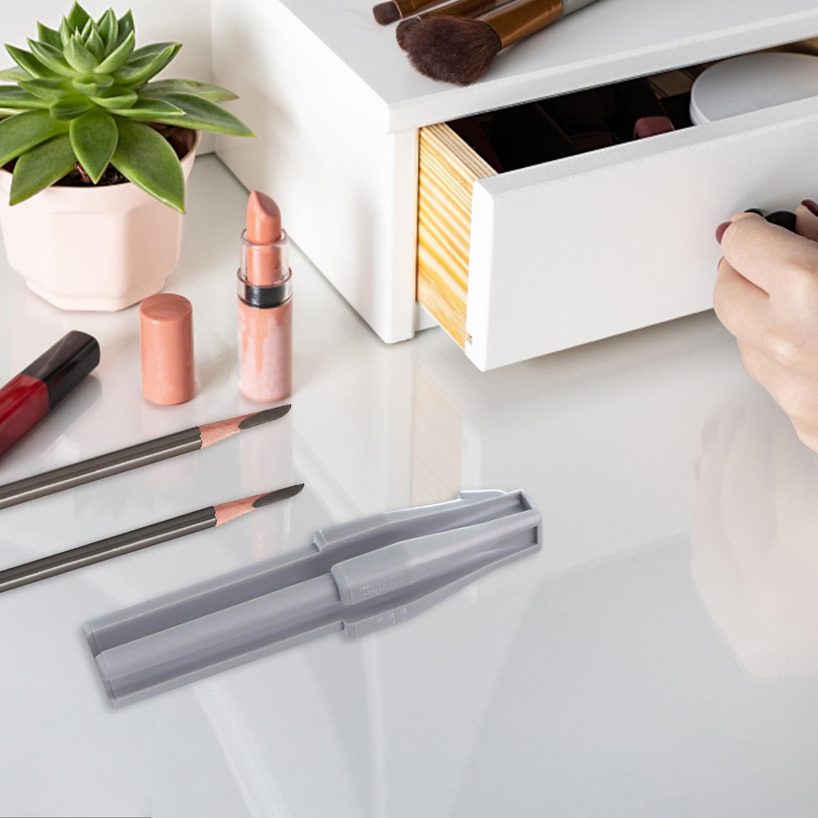 Lip Liner Sharpener, Eyebrow Pencil Sharpener, Makeup Sharpener for Eyebrow Pencils and Lip Liners, Portable Makeup Tool for Travel and Daily Use - Image 7 thumbnail