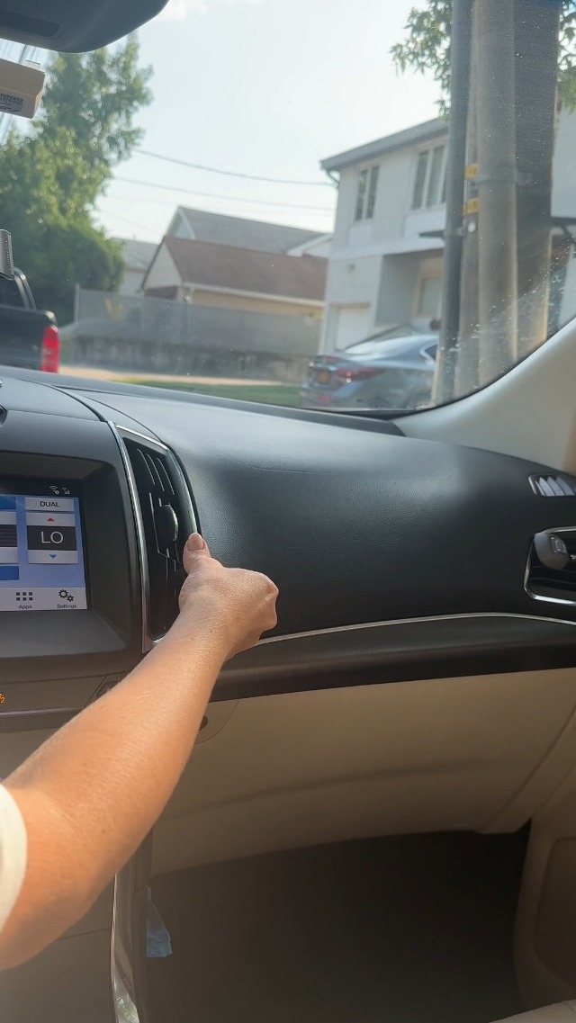 HAMILO BreezeGuard Windless Car Air Flow Redirector - 2PCS