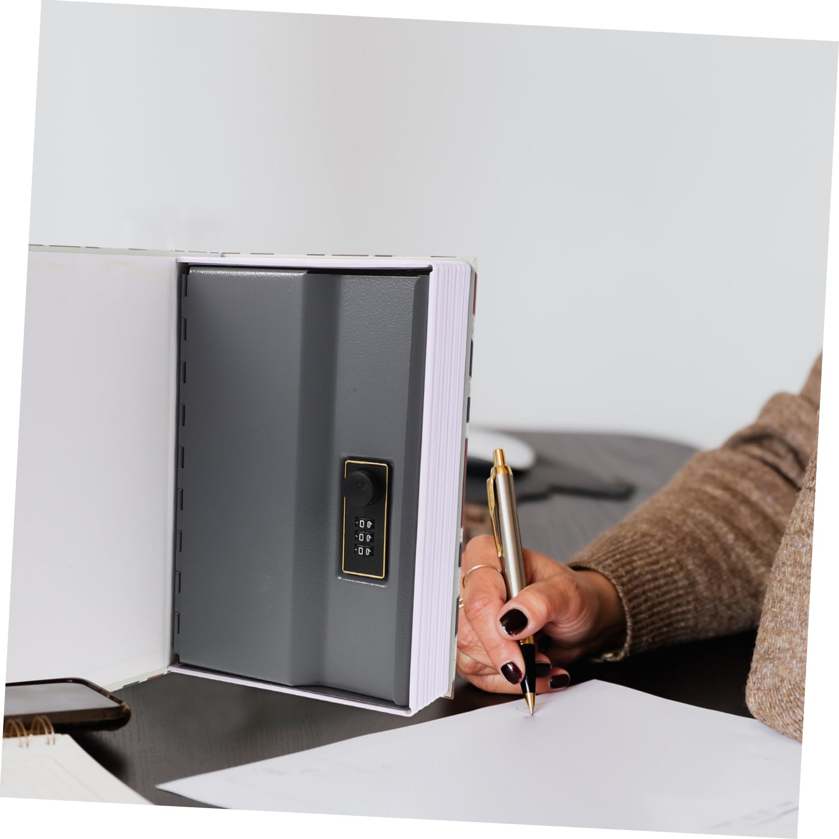 Cassetta Sicurezza Nascosta a Forma di Volume con Serratura | Design Imitazione Volume, Uso per Casa e Ufficio, Struttura in Metallo e Plastica, Formato Compatto