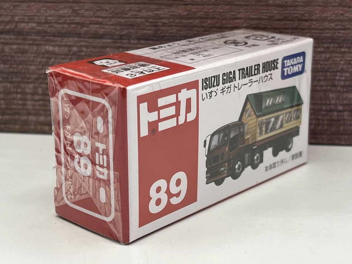Amazon | トミカ No.89いすゞ ギガ トレーラーハウス ミニカー