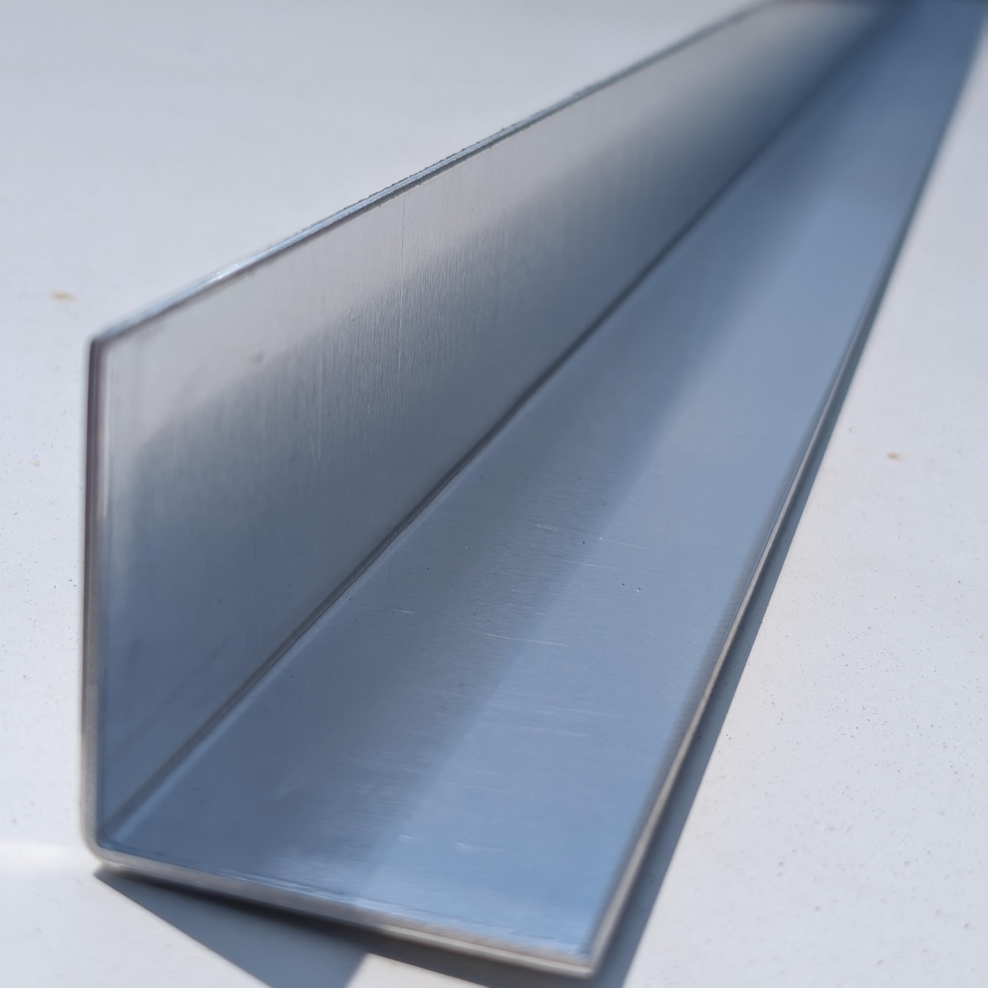 50 x 50 x 1250 mm, aluminio igual ángulo (grado 1050)