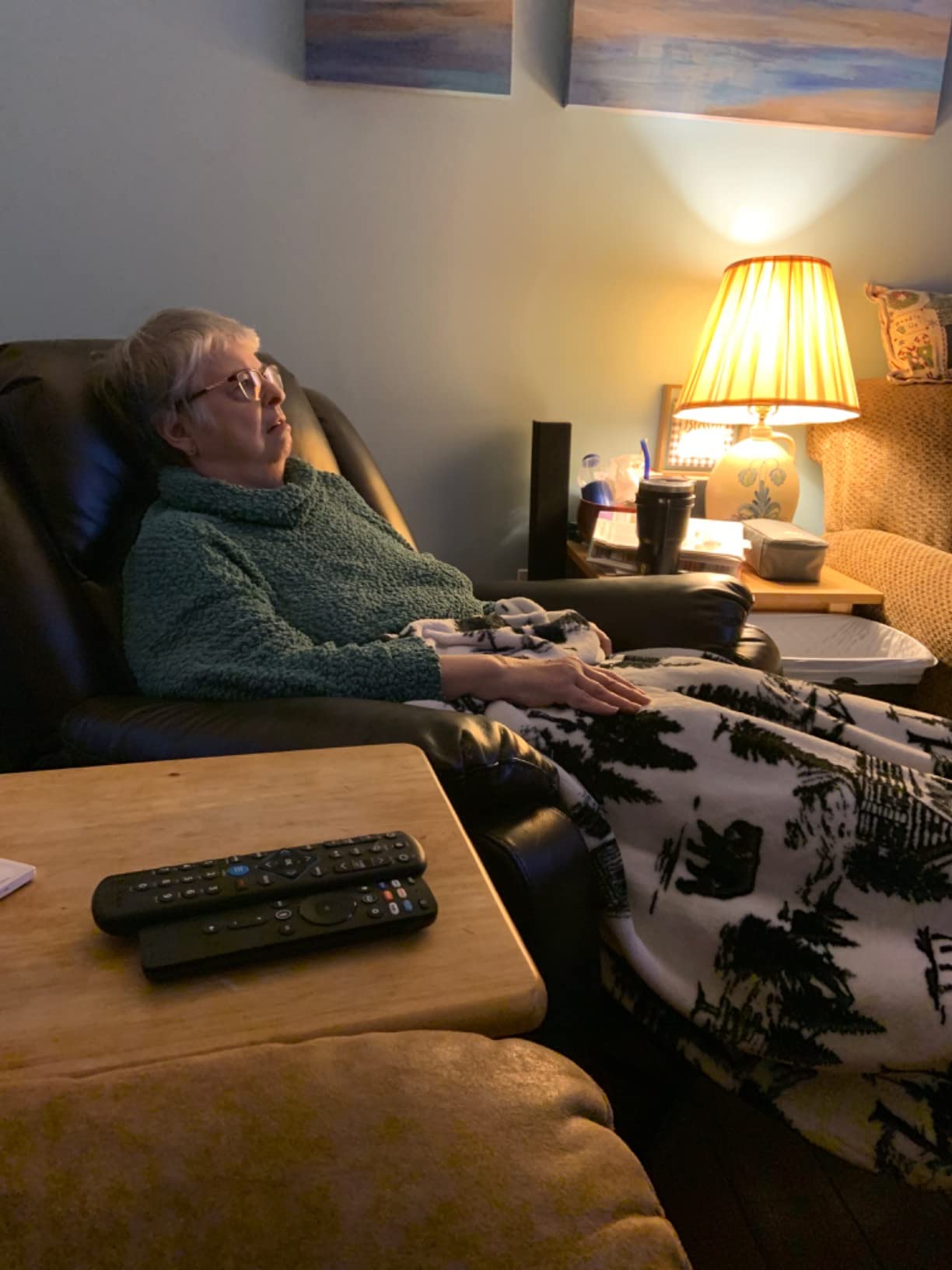 37/mo Finance Vicluke Breath Leather Power Lift Recliner Chair with Massage and Heat for