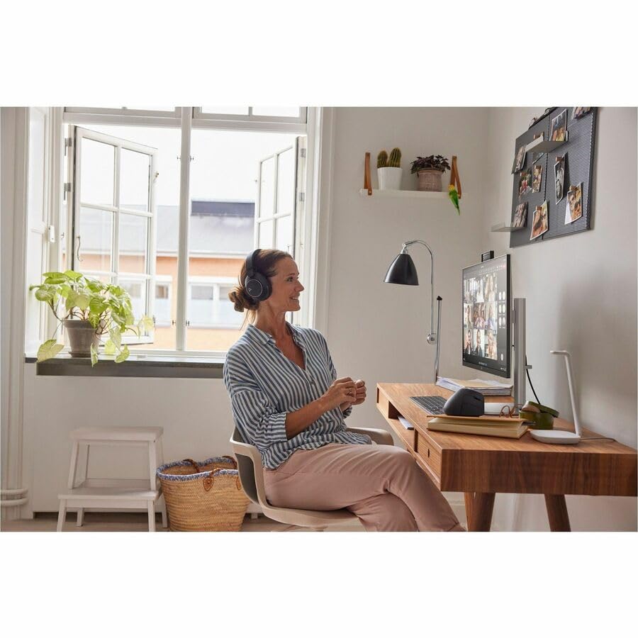 Image of HP EliteStudio 8 AiO G1i All-in-One Computer - Intel Core Ultra 5 235 - vPro Technology - 32 GB - 512 GB SSD - 23.8 inch Full HD Touchscreen - Desktop - Pike Silver - Intel Q870 Chip - 1920 x 1080 - Windo