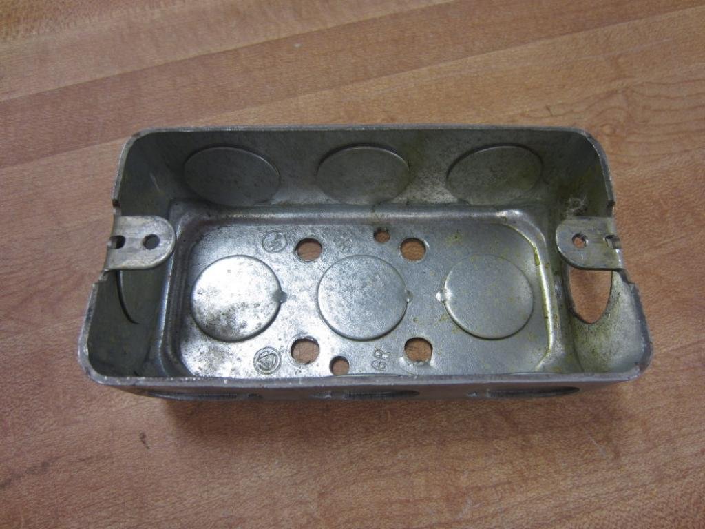 Appleton GR Outlet Box 11 Knockouts