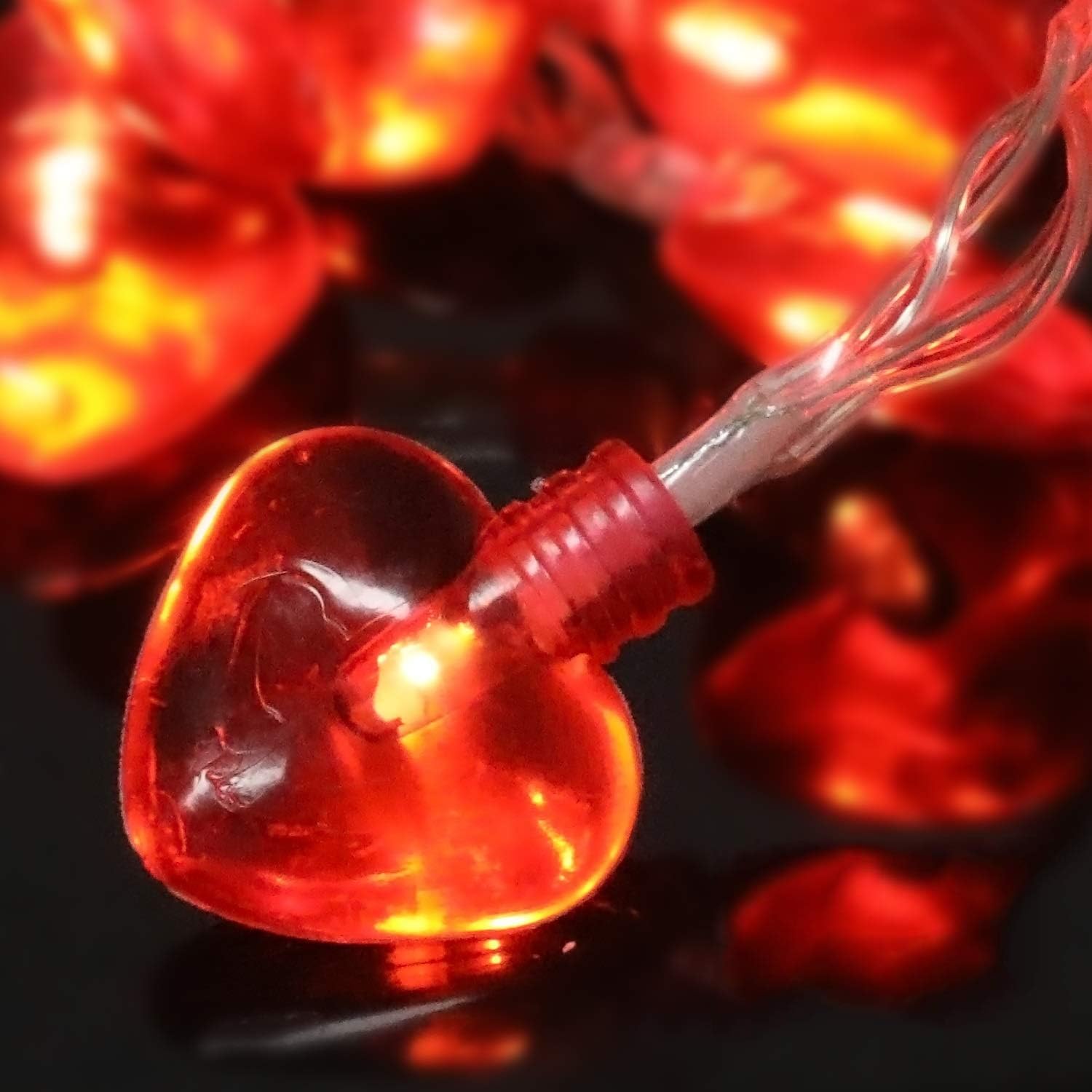 Valentine’s Day String Lights Decorations - 8.2ft/2.5m 20 Red Heart-Shaped 8 Flash Modes Battery Operated Twinkle Fairy Indoor/Outdoor Decorative Lights for Home/Bedroom/Wedding/Party/Valentine Decor