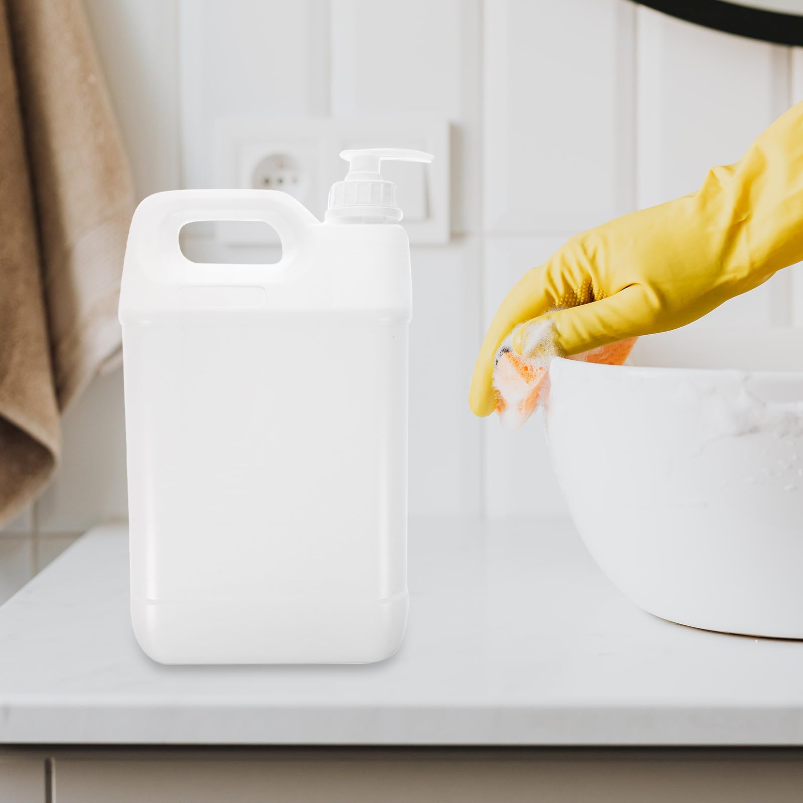 Dispenser Pompa da 5l per Sapone e Lozioni, Flacone Ricaricabile Bianco Tubo, Contenitore Erogatore per Cosmetici e Bagno, Apertura Ampia per Uso Domestico e Professionale