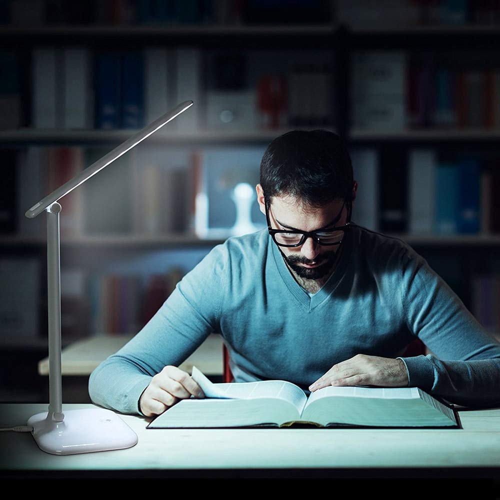 stand light for study