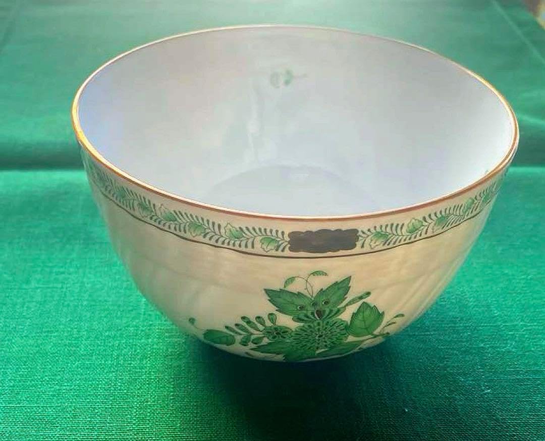 大昭和龍峰製 緑彩唐草八角　中華皿 ５枚セットとどんぶり２個 大昭和龍峰製 緑彩唐草八角 中華皿 5枚セットとどんぶり