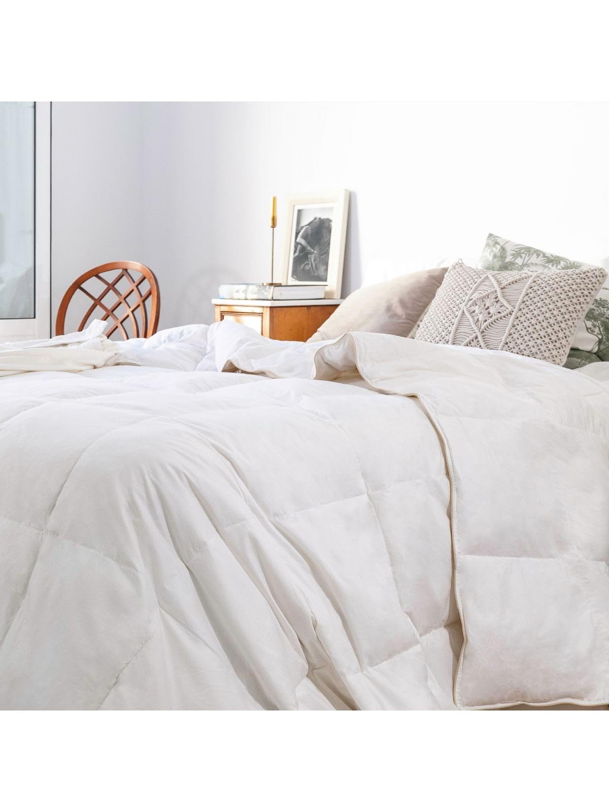 Icelands Edredón Nórdico de Plumón, 92% Plumón de Pato, 275 g/m², Algodón 240 Hilos, Blanco con Vivo Beige (Cama 90cm (150x220cm))