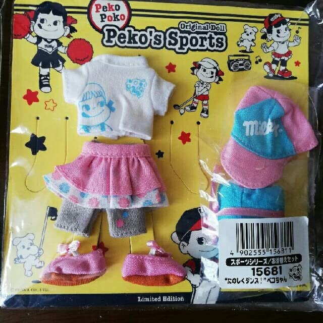 不二家　ペコちゃん　オリジナルドール　スポーツ　チア Amazon.co.jp: スポーツペコちゃん 人形 : Toys & Games