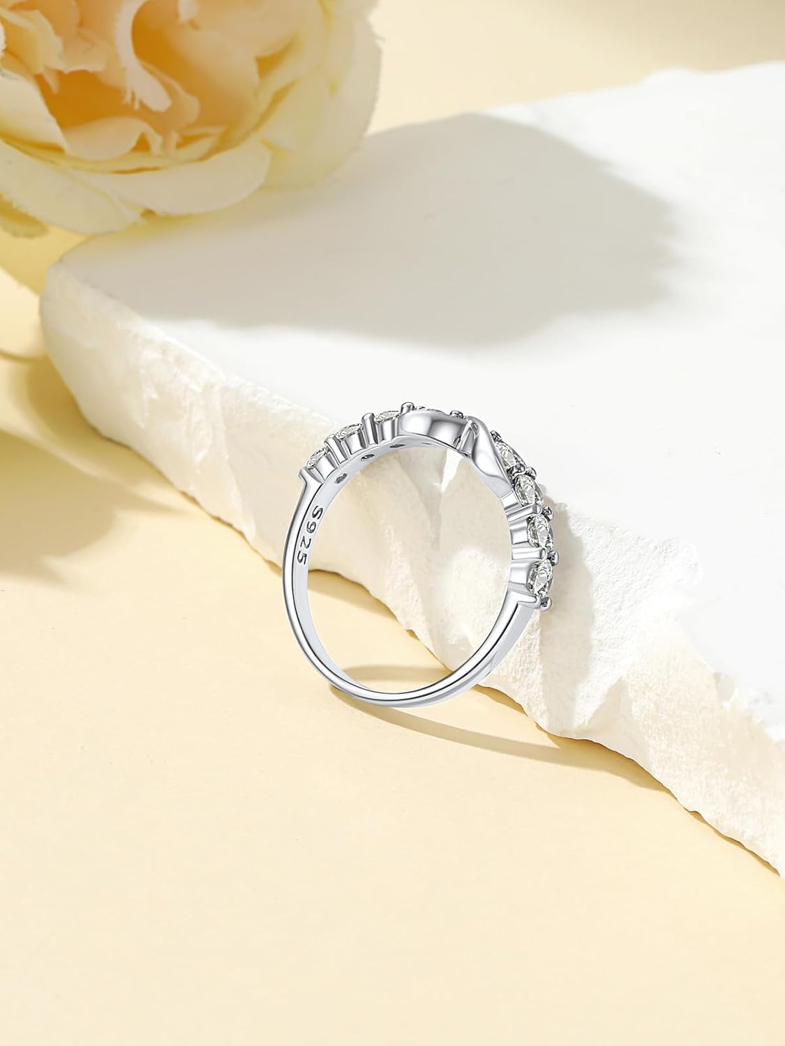 Custom4U Personalized Mothers Ring with 1-5 Birthstones Names Engraved 925 Sterling Silver/14K White Gold Plated Birthstone Rings for Women Promise Ring Birthday Jewelry Gifts for Mom Grandmother Wife