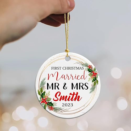 Miniatura 6 de Adorno personalizado de cerámica para casados para la primera Navidad 2023, adorno de cerámica de Navidad personalizado para parejas recién casadas,