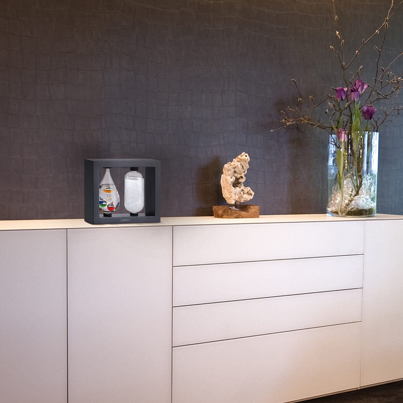 Carlo Milano Galilei Thermometer: 2in1-Galileo-Thermometer & Sturmglas mit elegantem Holzrahmen, schwarz (Sturmglas zur Wettervorhersage, analog, Flasche)