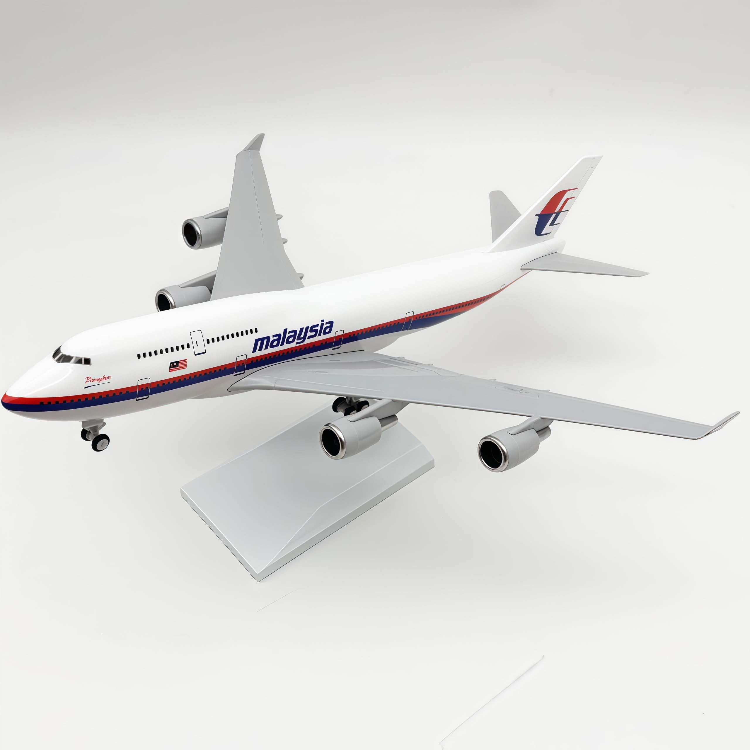 LGSRSNXHTX 30cm Model Plane 1/200 Diecast Metal Airplane Model Malaysia B747 with Stand Aircraft Collectible for Aviation Enthusiasts,Desktop Decor Gift for Adult